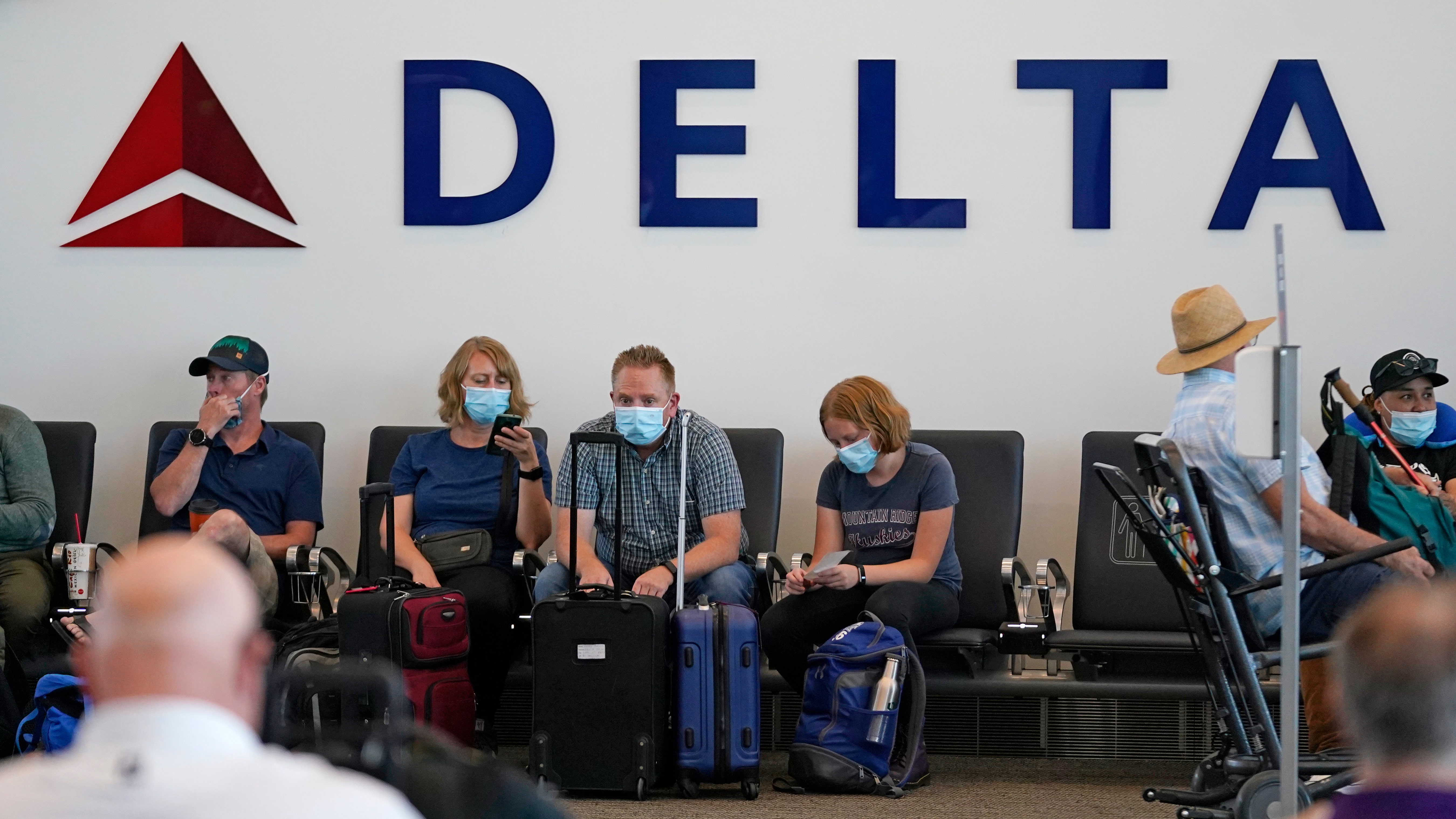 Delta Air Lines to cut 100 daily flights over the summer | Fox Business