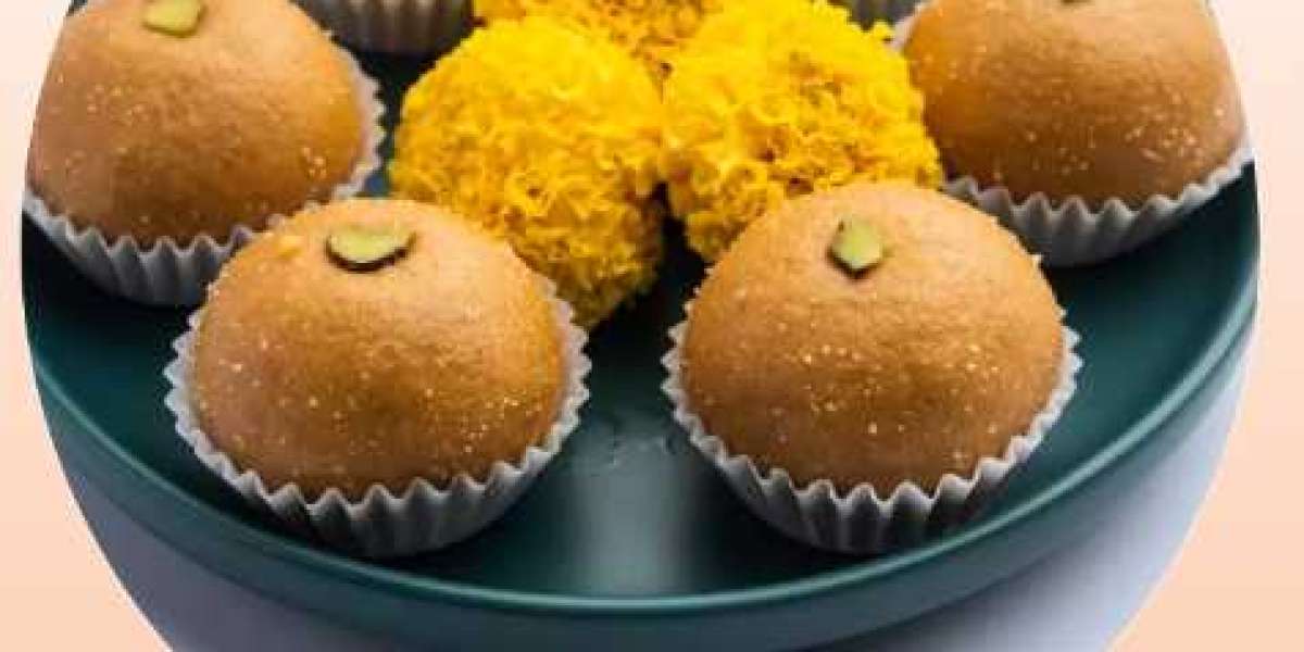 Sweet Besan Ladoo recipe | How to make Besan Ke Ladu at home